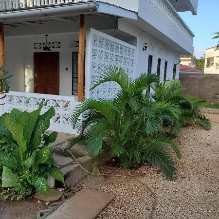 Diani Ke Villa Ukunda Exterior photo