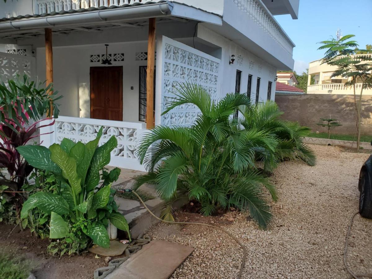 Diani Ke Villa Ukunda Exterior photo